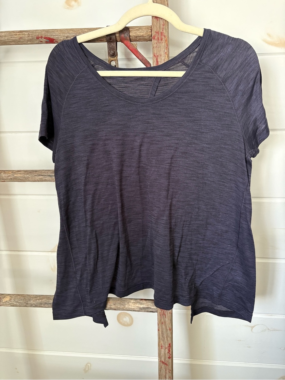 lululemon athletica Short Sleeve Scoop Neck Tee in Heathered Navy
